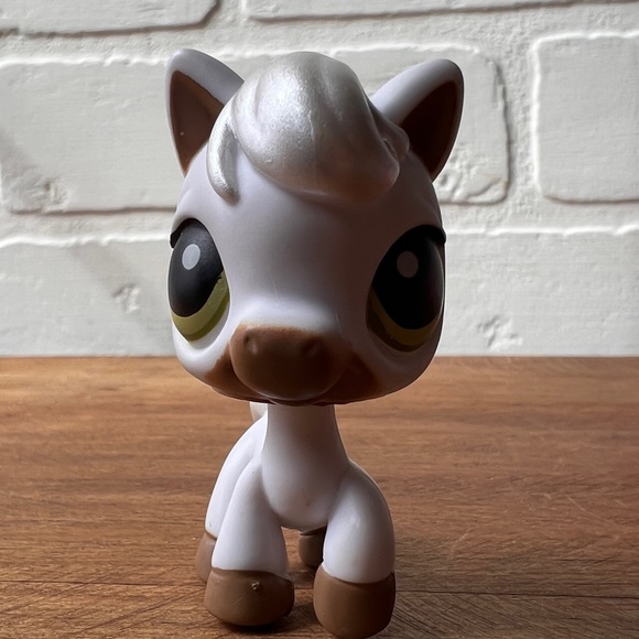 LPS Littlest Pet Shop White Silver Horse - Picture 2 of 5